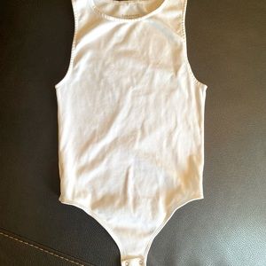 Dynamite white ribbed bodysuit, size small